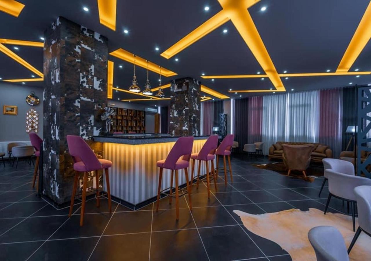 Hotel & Resort Bon Bon Suto Orizari Extérieur photo