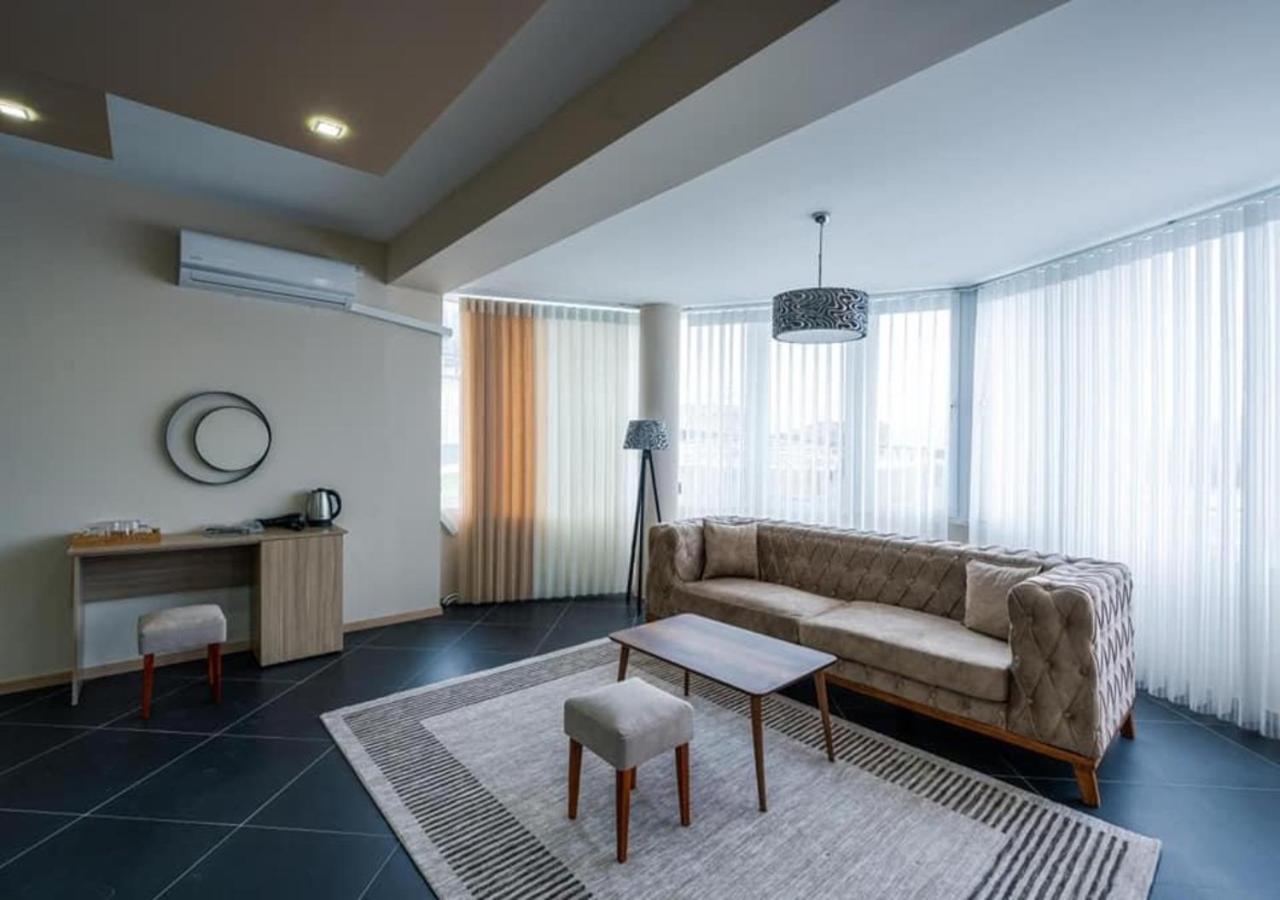 Hotel & Resort Bon Bon Suto Orizari Extérieur photo