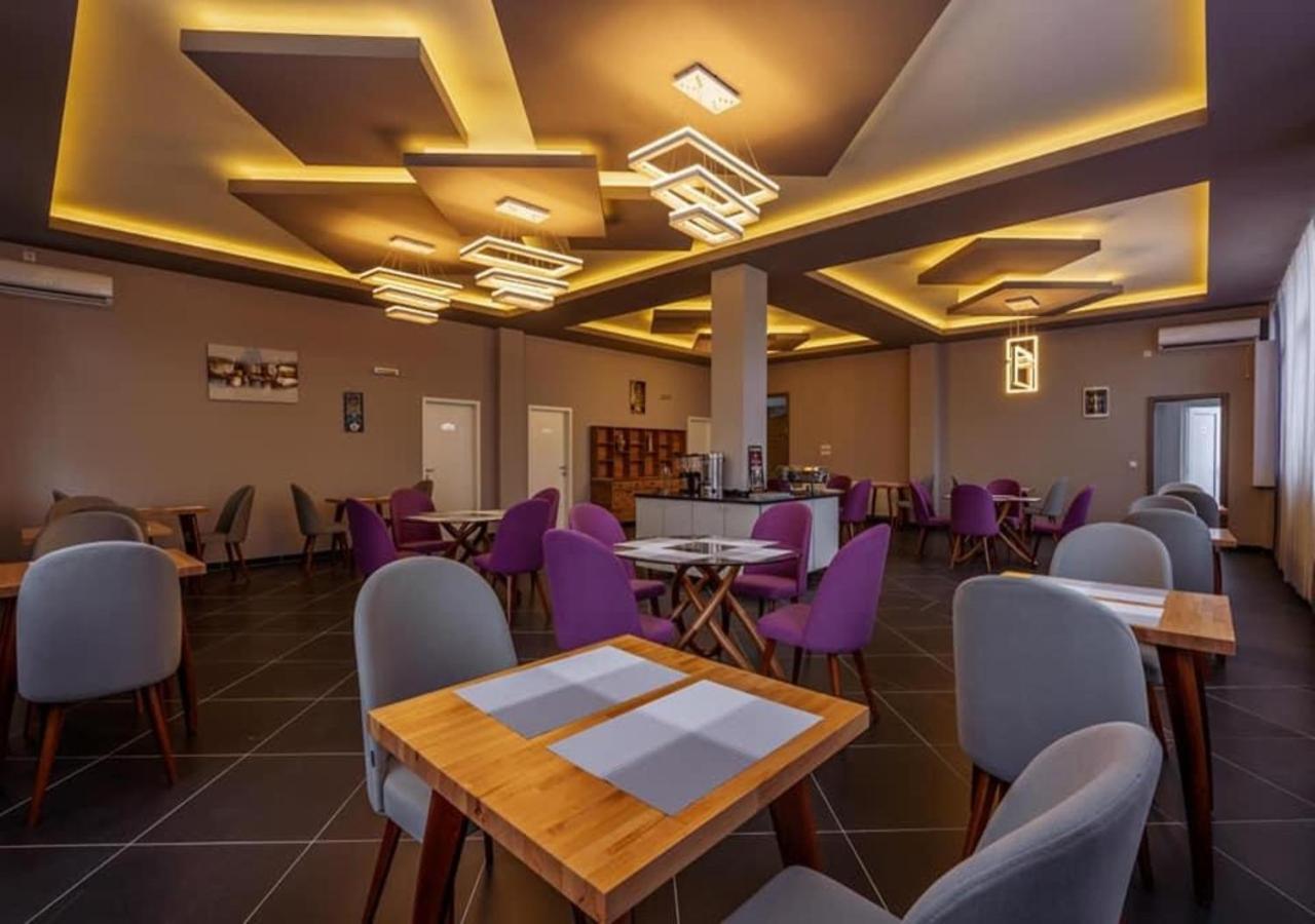 Hotel & Resort Bon Bon Suto Orizari Extérieur photo