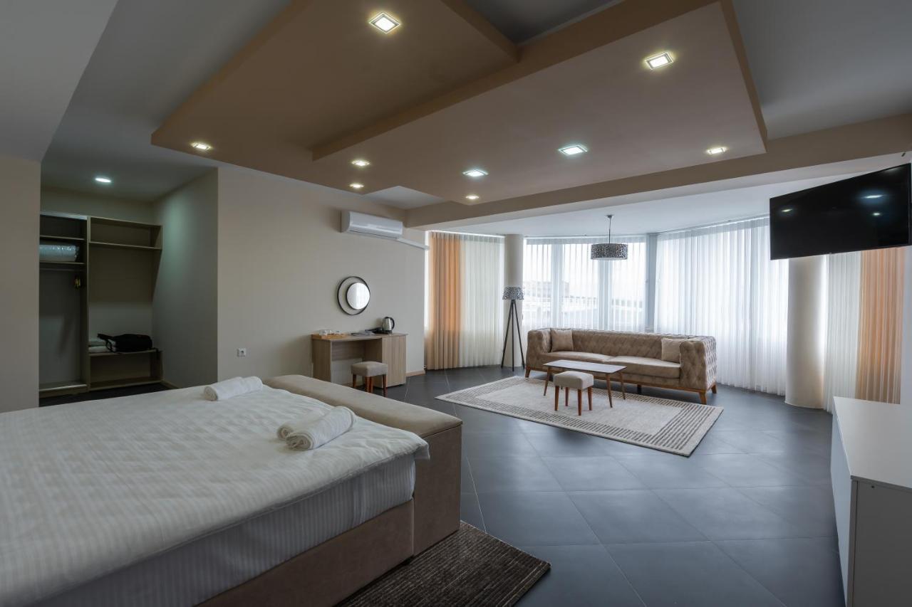 Hotel & Resort Bon Bon Suto Orizari Extérieur photo